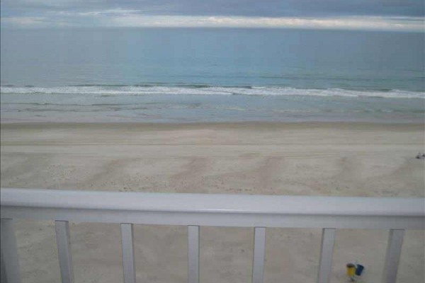 [Image: September Special --Direct Oceanfront --5th Floor--No Drive Beach]