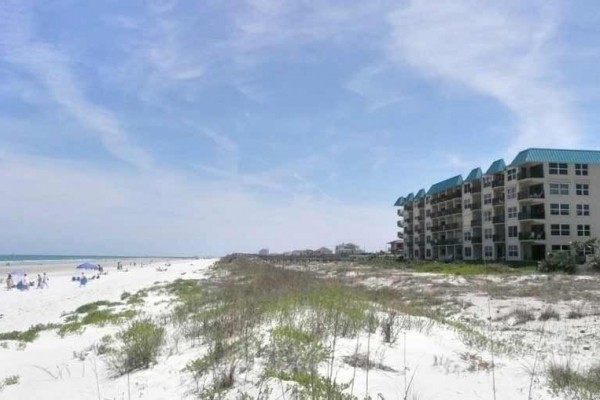 [Image: Affordable Beachfront Rentals on Secluded Ponce Inlet Beach]