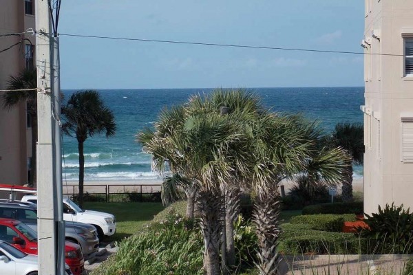 [Image: Super Beach Side Town House with Ocean Views Just Steps from the Ocean]