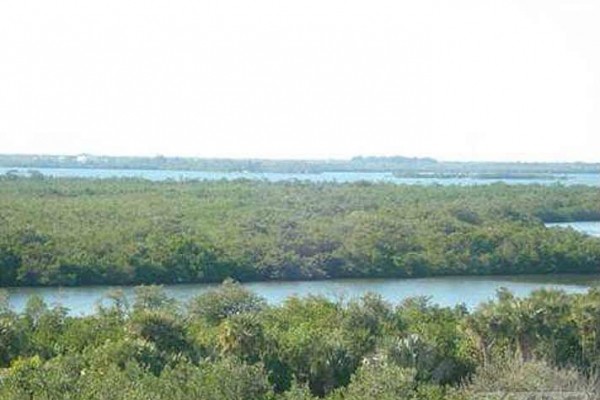 [Image: Beautiful 6th Floor South Corner 3 BR, 2 Bath Condo W/Ocean to River Views]