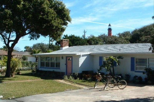 [Image: Ponce Inlet / Daytona Beach - Island Cottage with Private Pool]