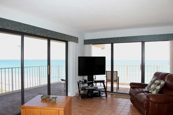 [Image: Best Corner View on the Beach, Best Value on Island, No Better Deal to Be Found!]