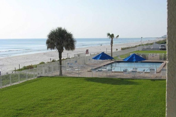 [Image: Breathtaking Oceanfront-2nd Floor Condo - Beach,Pool &amp; Tennis]