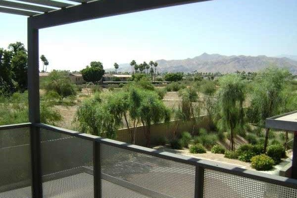 [Image: Contemporary -Walking Distance to Downtown Palm Springs]