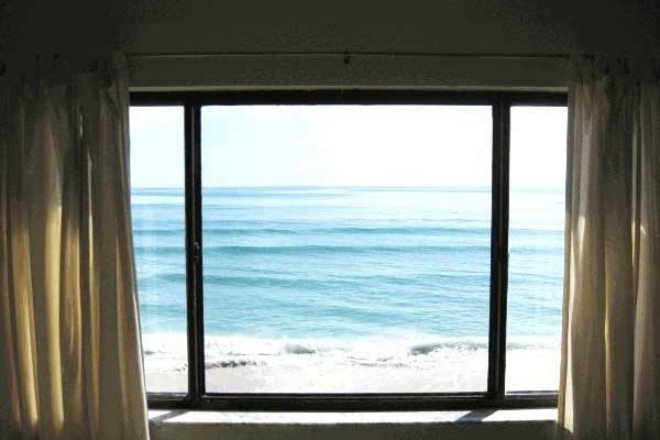 [Image: Two Bedroom Oceanfront Condo Sleeps 4-6]