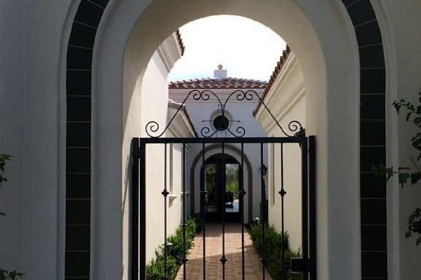 [Image: Luxury Awaits at Prestigious Andalusia Country Club]