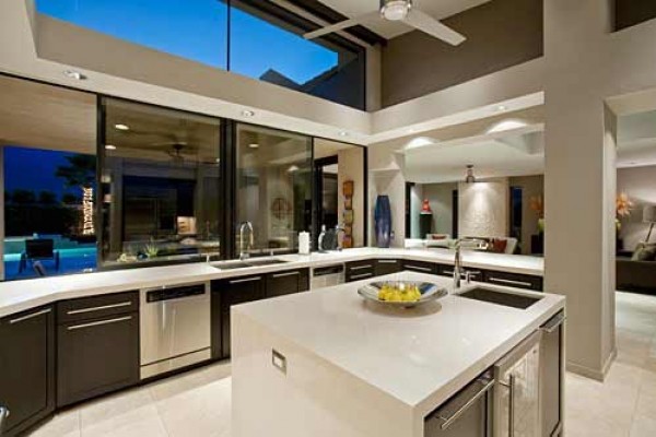 [Image: Stunning Stan Sackley Desert Contemporary Vacation Home]