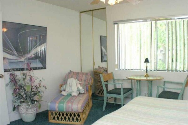 [Image: Desert Village 0564: 3 BR / 3 BA Condo in Rancho Mirage, Sleeps 6]