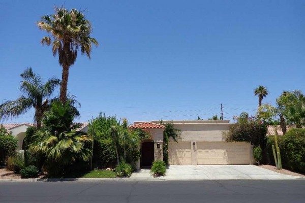 [Image: Beautiful, in Best Part of La Quinta Summer $1000 Weekly or $2500 Monthly]
