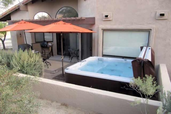 [Image: Labor Day Avail - Breathtaking 2BR Condo - Overlooks the Desert &amp; Mountains! Perfect for Nature-Lovers]
