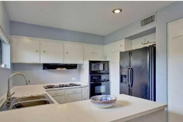 [Image: Pristine Condo with Best Rates! it's Casa Colada!]