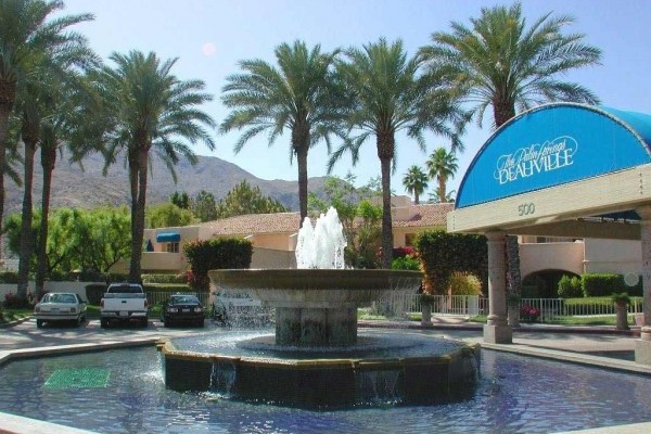 [Image: Deauville Bahama 0309: 2 BR / 2 BA Condo in Palm Springs, Sleeps 5]