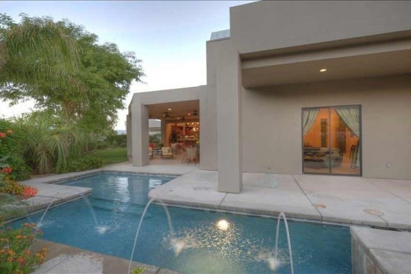 [Image: 'Luxury' Contemporary' in Palm Springs, 4 Bdrm/4BA Custom Estate Pool-Spa -Golf]