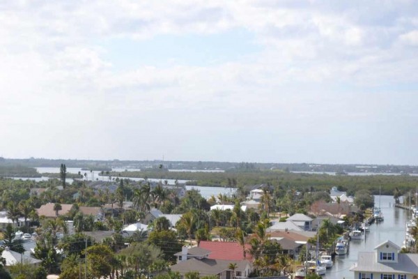 [Image: New Listing - Oceanfront Luxury Condo, North Hutchinson Island]