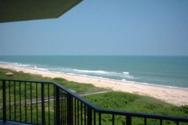 [Image: Fabulous Direct Oceanfront Condo]