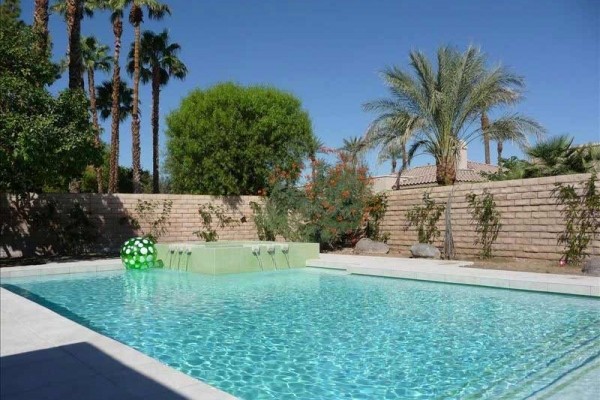 [Image: Indian Wells, Ca - Luxury 3 Bedroom Home - Fully Renovated]