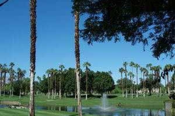 [Image: The Lakes Cc (Kl853) Golf Membership! Nice Home]