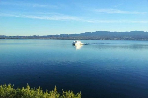 [Image: 180-Degree View of Lake Havasu]