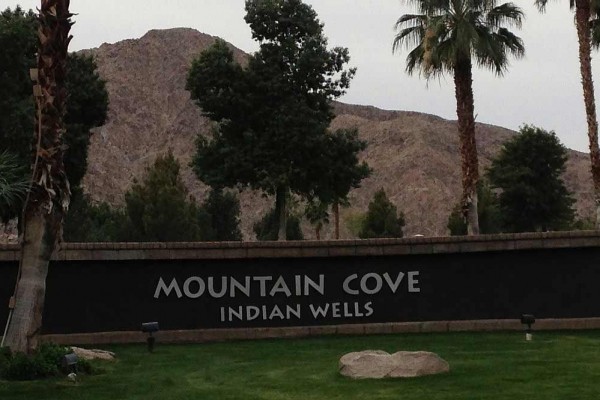 [Image: Indian Wells 2-Bedroom Mountain Cove Townhouse - Nice!]