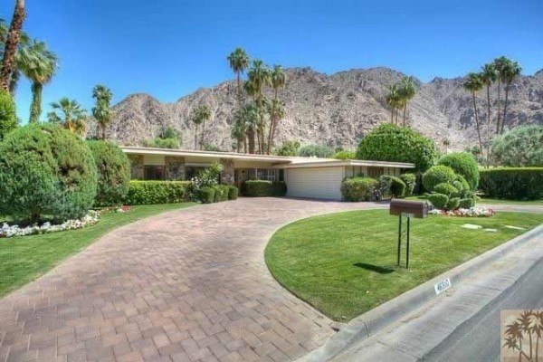 [Image: Classic Indian Wells Country Club Home with Spectacular Mountain Views]