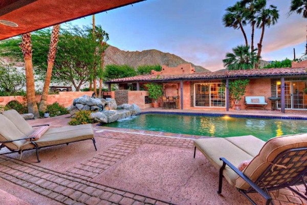 [Image: Spanish Style Home: Saltwater Pool, Hot Tub, Cabana, Sprawling Manicured Gardens]