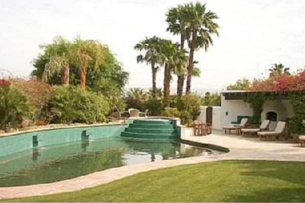 [Image: Spectacular La Quinta Hideaway-Total Privacy]