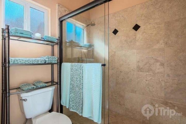 [Image: Top of La Quinta Cove Santa Fe Home 3 Bd/2BA with Pool and Patio F/P]