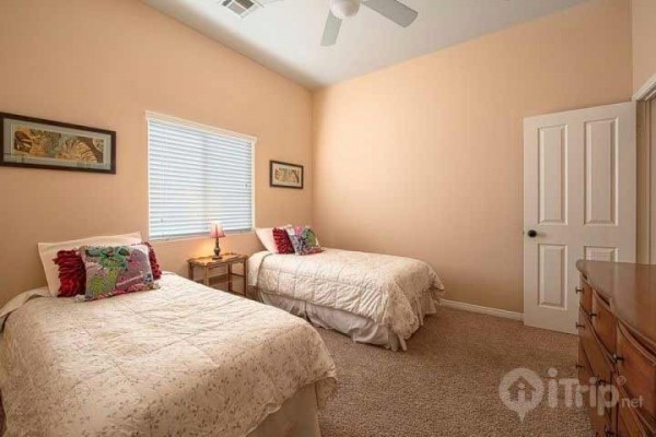 [Image: Top of La Quinta Cove Santa Fe Home 3 Bd/2BA with Pool and Patio F/P]