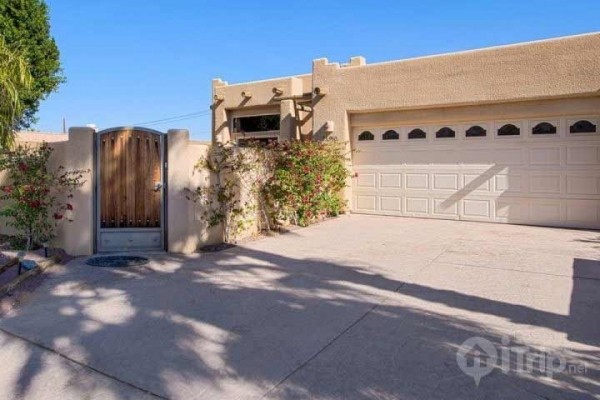 [Image: Top of La Quinta Cove Santa Fe Home 3 Bd/2BA with Pool and Patio F/P]