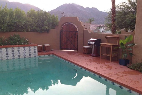 [Image: Santa Fe Beauty with Pool &amp; Skydeck! Great Location with Breathtaking Views!]