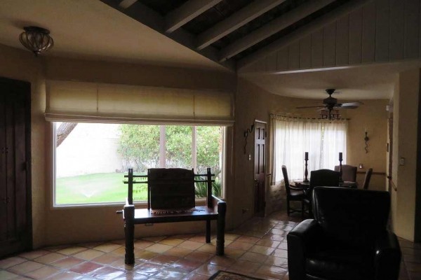 [Image: 3 Bedroom 2 Bathroom Beauty with Pool &amp; Spa, Located at the Foot of the Mountain]