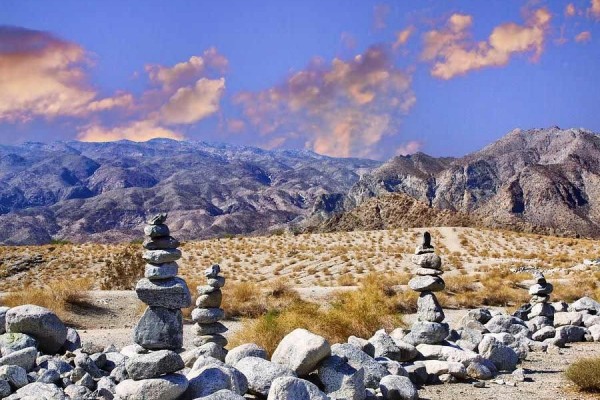 [Image: Close to Stagecoach - Mid-Century - La Quinta Cove - Mountain Views]