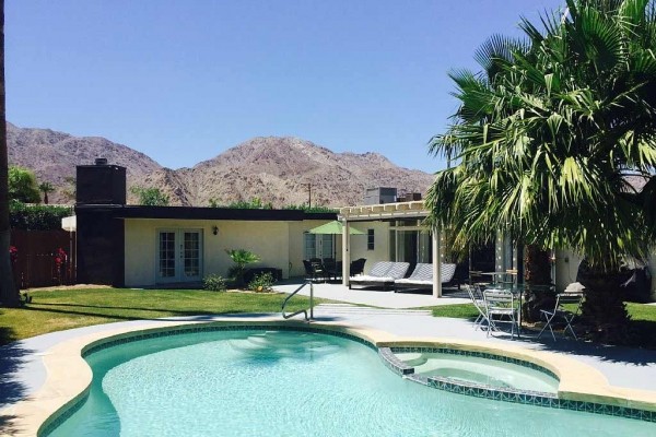 [Image: Mid-Century Modern 3/2 Private Pool Home Top La Quinta Cove]