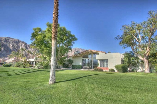 [Image: One of a Kind Golf Course Home with Spectacular Mountain &amp; Lake Views]