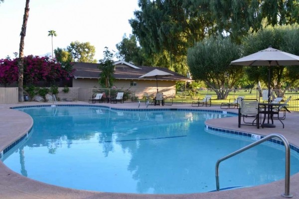 [Image: La Quinta County Club Villa on 5th Fairway, Pool, Golf, Relax, Unwind, Enjoy]