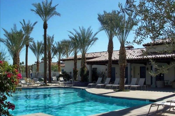 [Image: Be by the Main Pool Action! 3 Bd/3 Bath Villa in Gorgeous Legacy Villas]