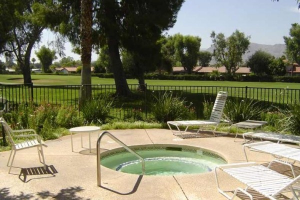 [Image: Beautiful Palm Springs Townhome - Pool, Spa, Tennis, and Golf]