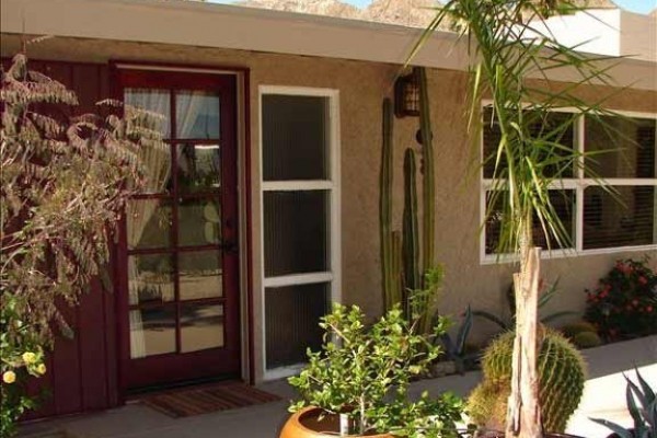 [Image: Private Home in Magnesia Falls Cove, Rancho Mirage]