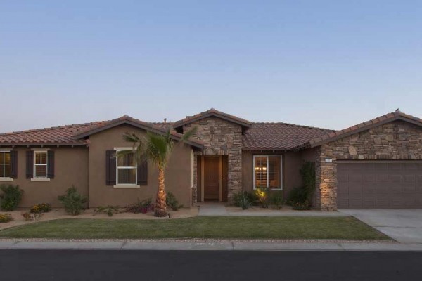 [Image: Brand New Luxury Home! Private Salt Water Pool &amp; Spa!]