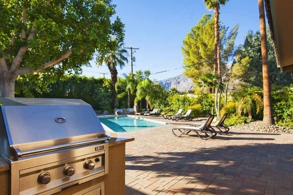 [Image: Rancho Pasatiempo-5 Bedrooms/5 Bathrooms-Central Palm Springs]