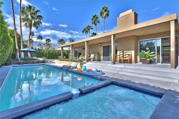 [Image: Gorgeous Ruth Hardy Park Home. Private Pool &amp; Spa W/ Mountain Views]