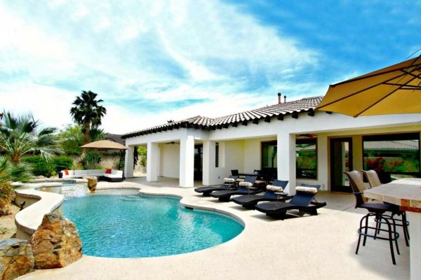 [Image: 'Santana' Private Pool &amp; Spa, Outdoor Sectional, Lounge Chairs, Built in Gas Bbq]