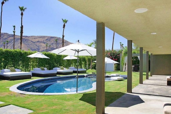 [Image: Stylish, Upscale Palm Springs Villa with Wifi and Pool - Canyon Green]