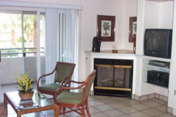 [Image: Two Bedroom Luxury Stay in Palm Springs - 12/19/14 -12/26/14]