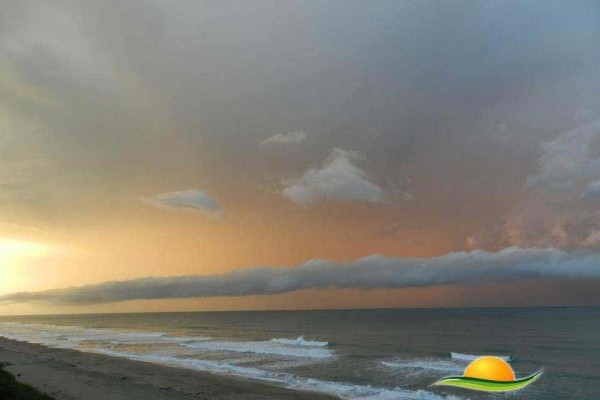 [Image: Paradise Vacation Rental - 0% Stress. Absolutely Gorgeous Beachfront Condo]