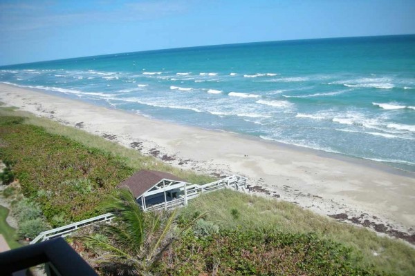 [Image: Imagine Yourself Waking up to the Sound of the Ocean and This View Every Day.]