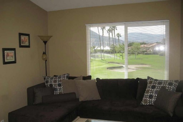 [Image: Beautiful Upstairs 2 Bedroom/2 Bath Unit with Beautiful Views]