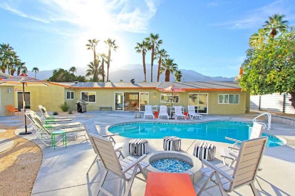 [Image: Capture the Magic and Fun of Palm Springs Living!]