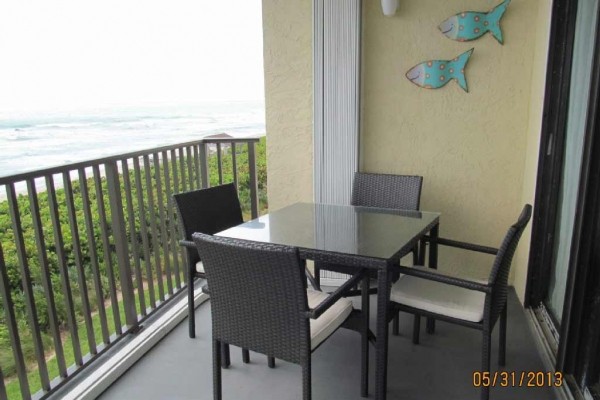 [Image: South Hutchinson Island/Jensen Beach 2BR/2BA Corner Unit]