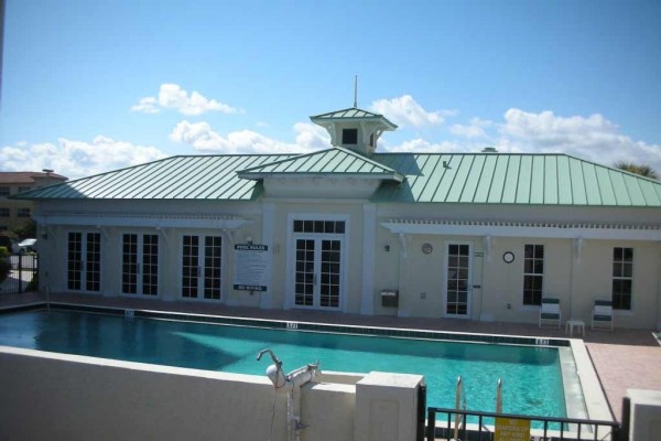 [Image: South Hutchinson Island/Jensen Beach 2BR/2BA Corner Unit]